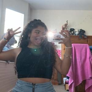 Meet your Posher, Danielle